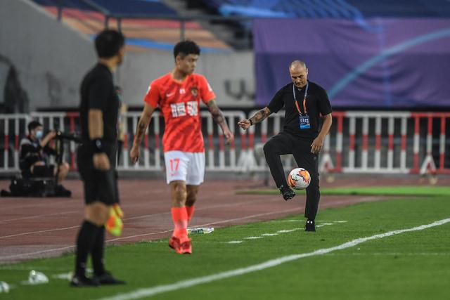 布伦森极致英勇制造翻盘 文班攻防都受挫软肋暴露